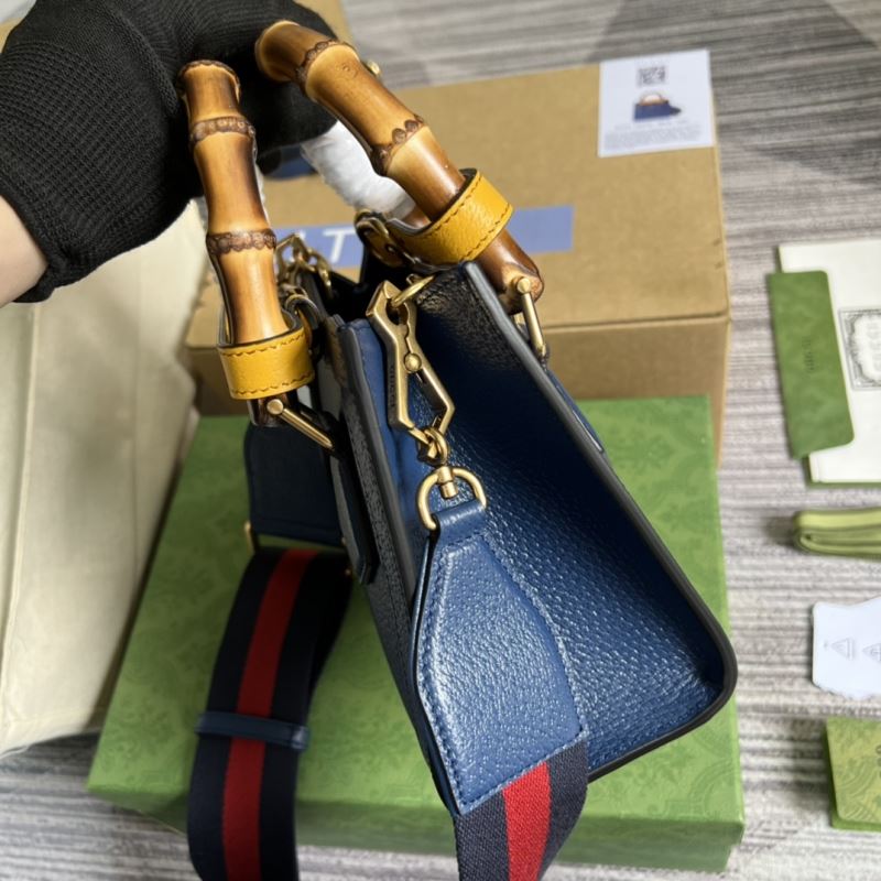 Gvc*1 tote bags